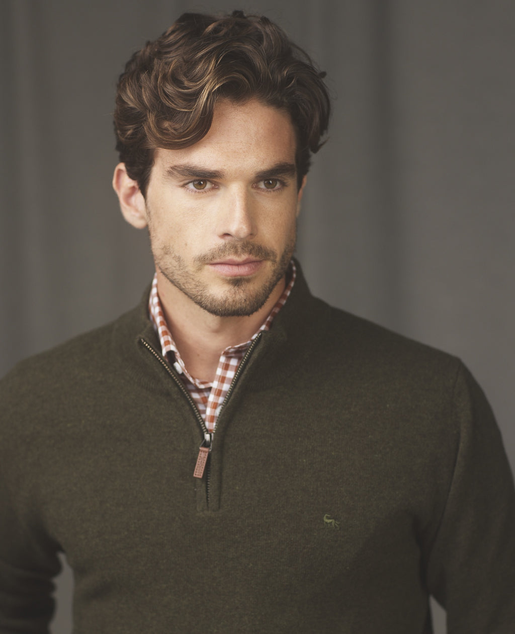 Magee Lunnaigh Lambswool 1/4 Zip Jumper in Moss Green