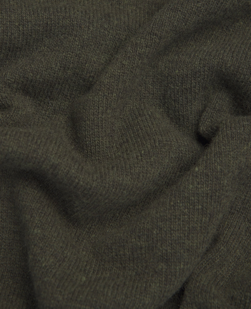 Magee Lunnaigh Lambswool 1/4 Zip Jumper in Moss Green