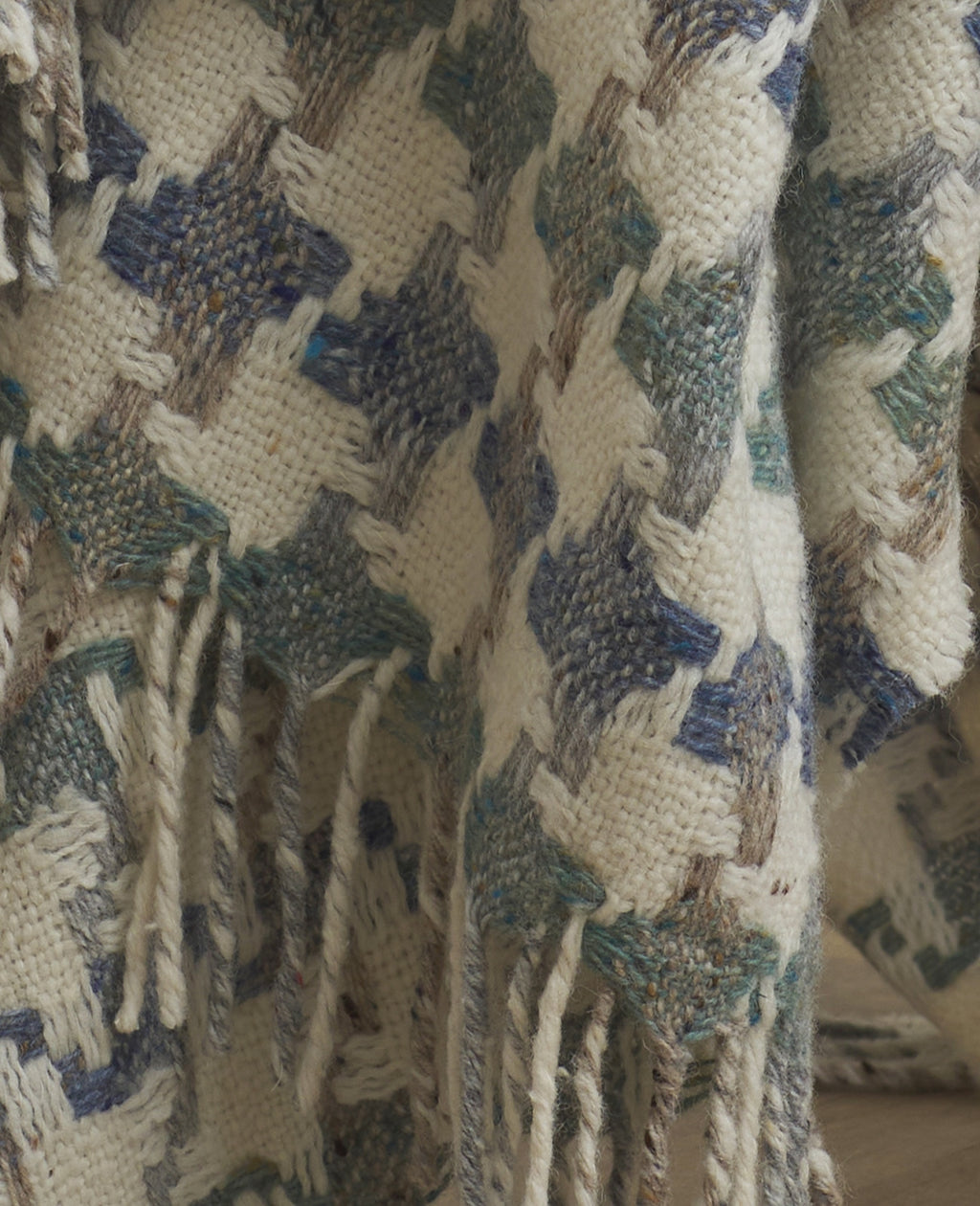 ST. BRIGID'S CROSS THROW IN BLUE & CREAM