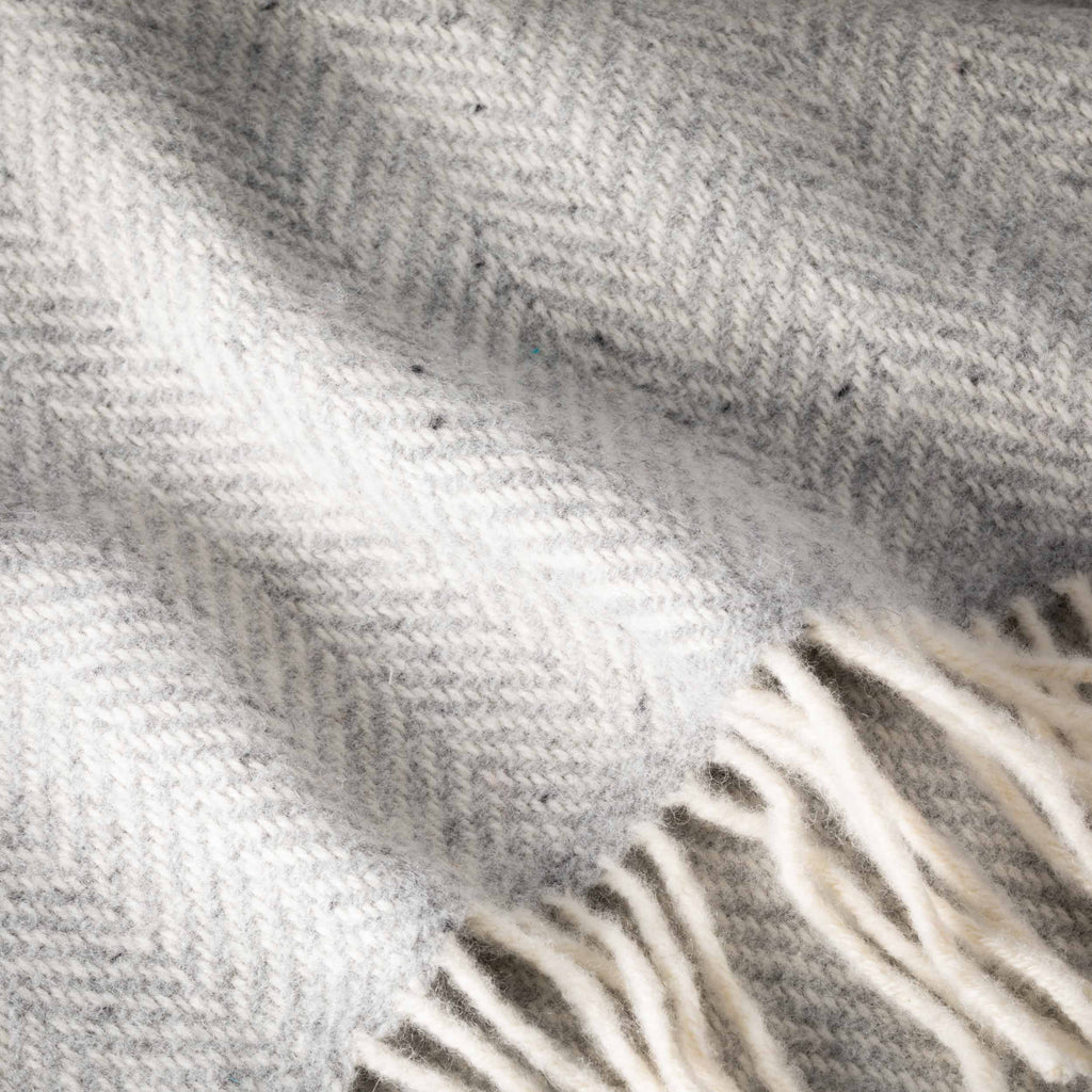 John Hanly Merino Wool Cashmere Throw - Pale Grey & Cream Herringbone