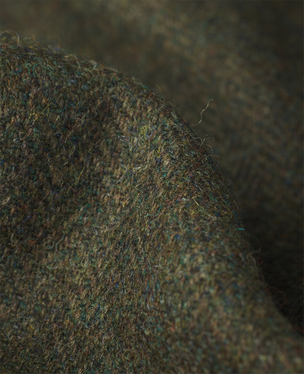 Magee Ennis Blazer in Moss Herringbone