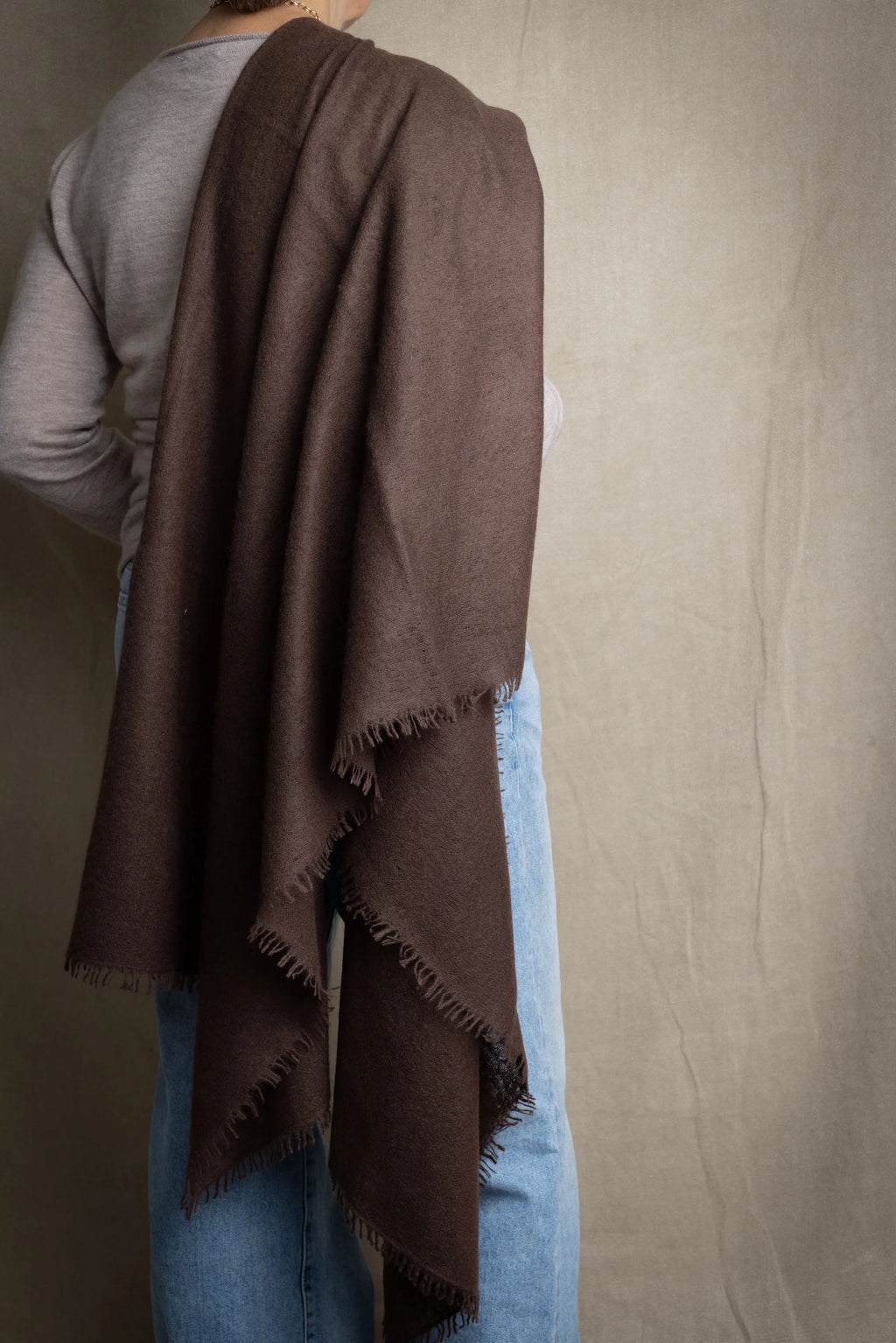 Elaine Madigan 100% Cashmere Frankie Wrap - Chocolate