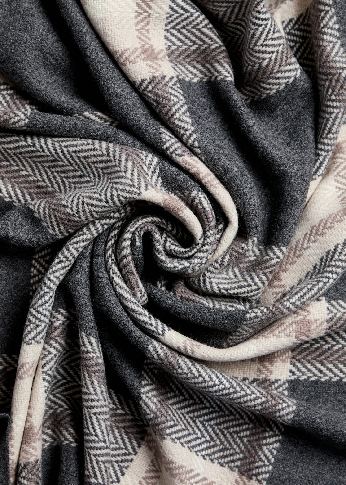 Foxford Dun Chaoin Cashmere and Lambswool Throw