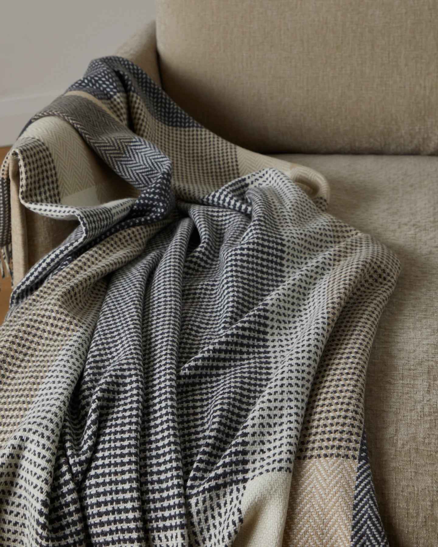 Foxford Downpatrick Cashmere and Lambswool Throw