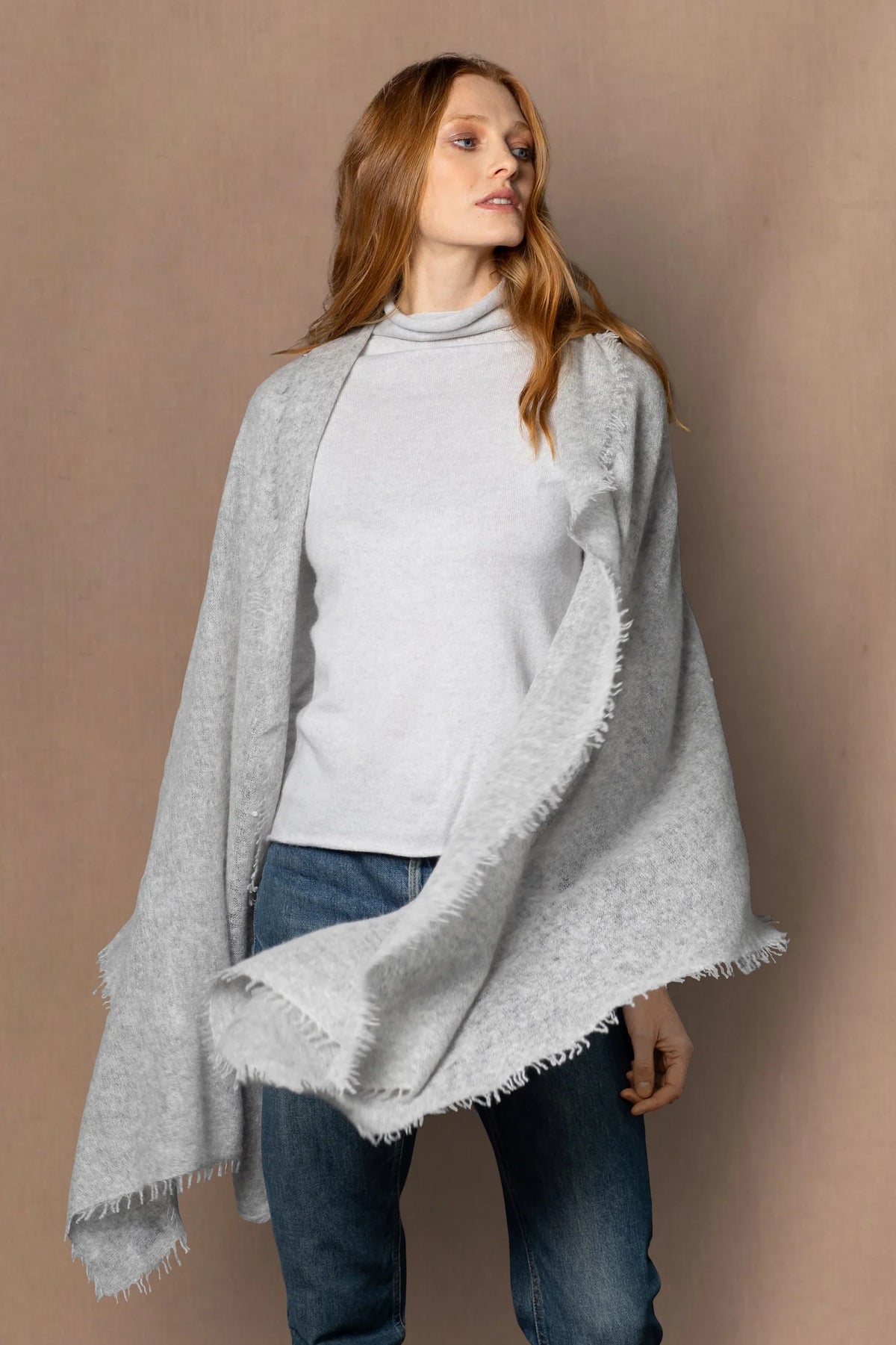 Elaine Madigan 100% Cashmere Frankie Wrap - Pale Grey