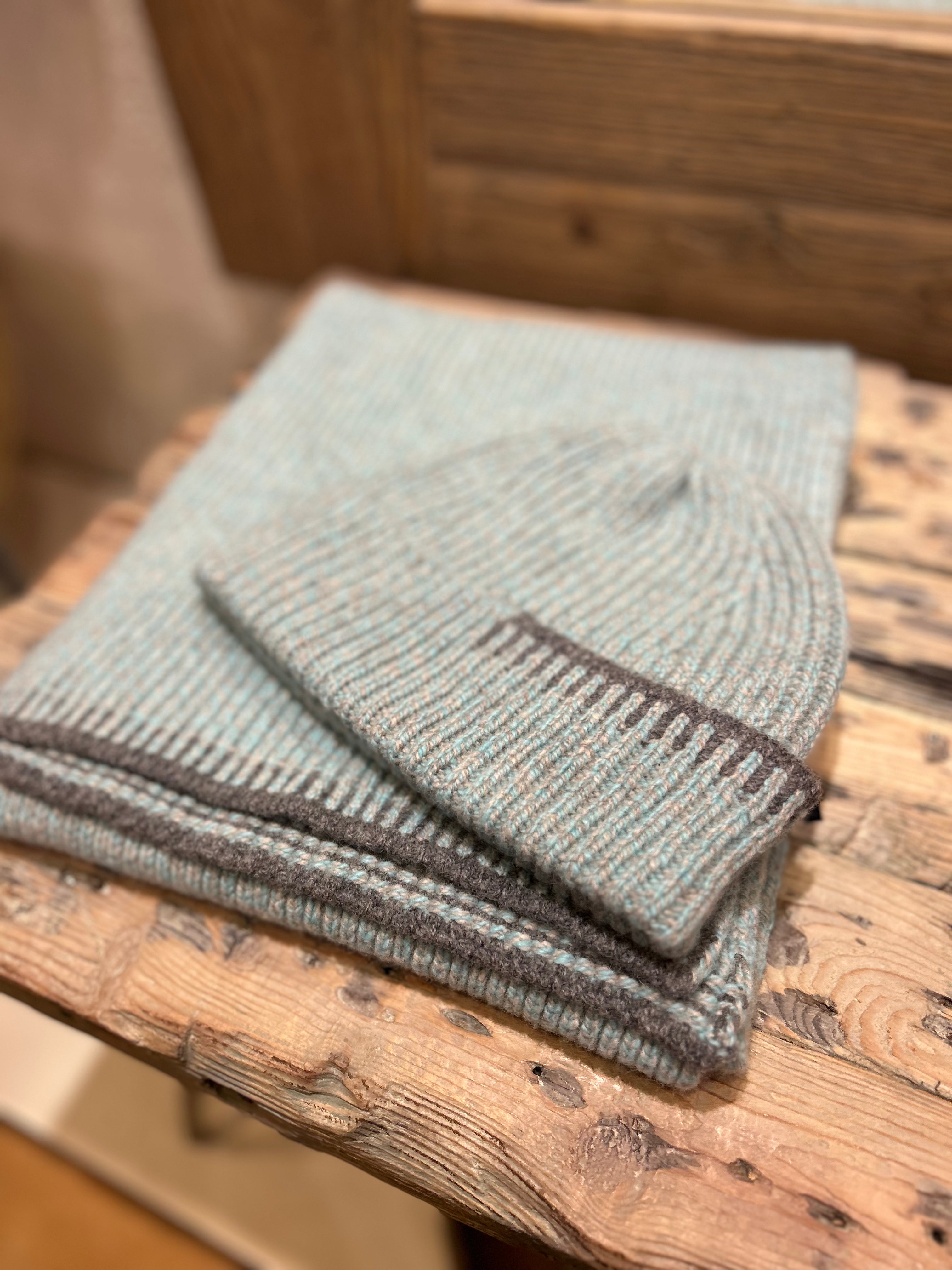 Fisherman Out of Ireland Blanket Stitch Scarf - Seastone/Grey