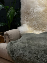 Load image into Gallery viewer, Sheepskin Rug