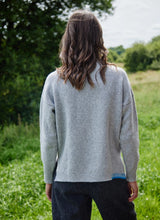 Load image into Gallery viewer, Fisherman Out of Ireland Blanket Stitch Crewneck Sweater Cloud/Indigo