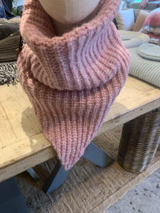 Snood by Fisherman - Out of Ireland - Pink